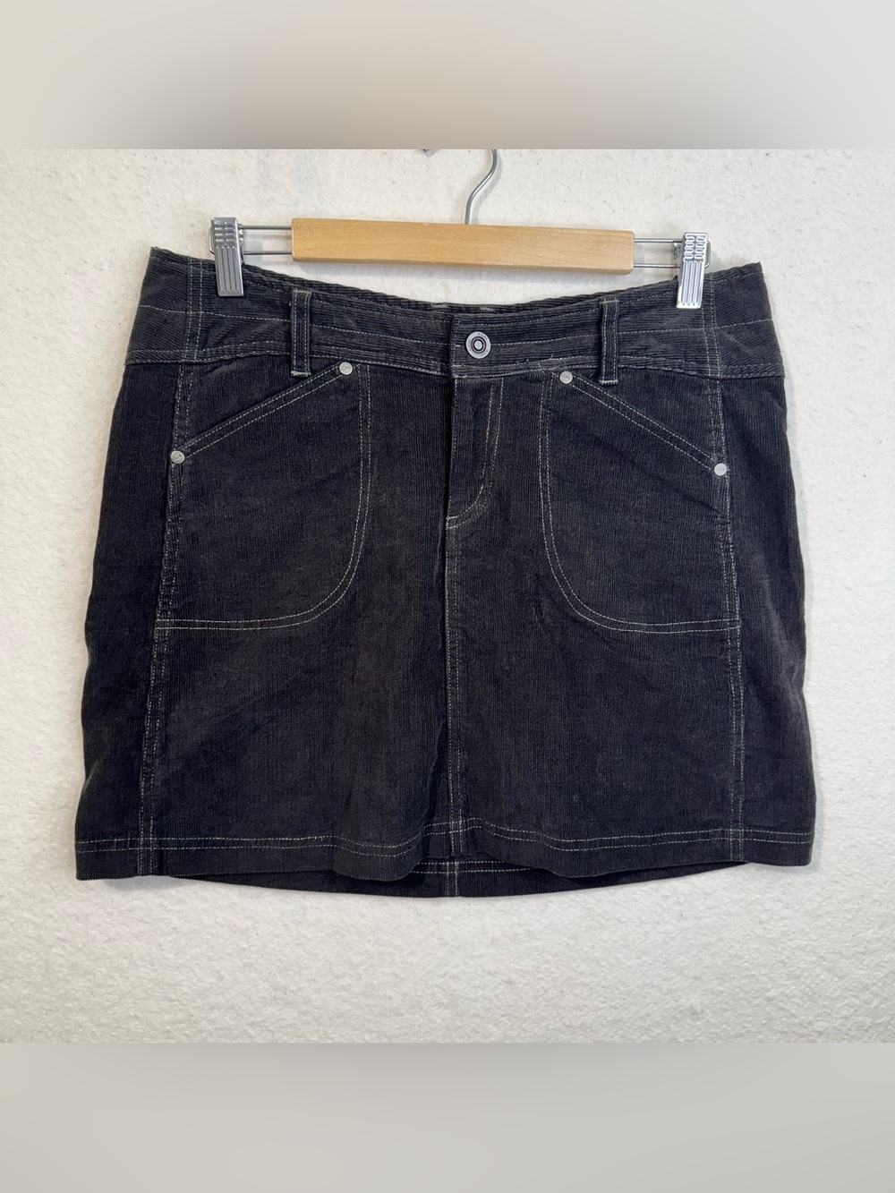 Kuhl Dark Gray Corduroy Mini Skirt Contrast Stitching Gorpcore Outdoor Indie 10